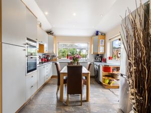 Photo 14- click for photo gallery